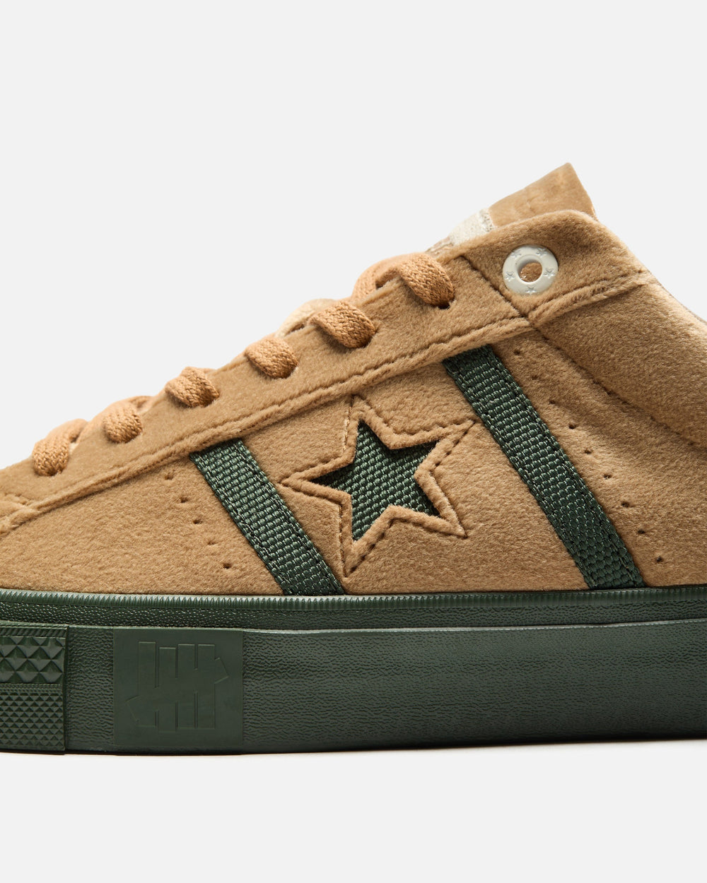 UNDEFEATED X CONVERSE ONE STAR ACADEMY PRO OX - BROWN -
