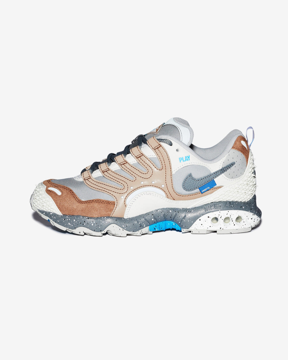 UNDEFEATED X NIKE AIR TERRA HUMARA - ARCHAEOBROWN -