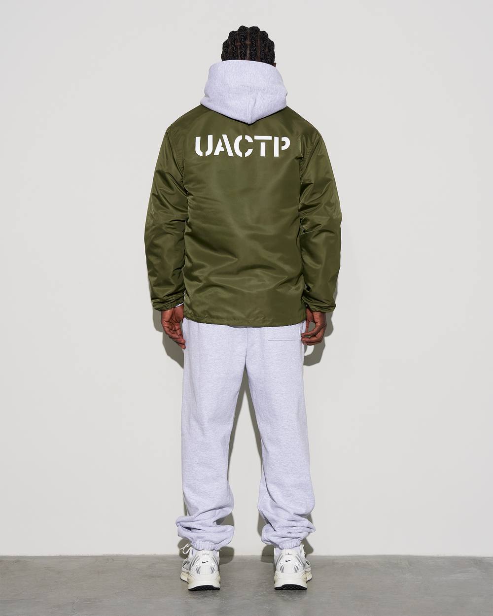 UACTP STENCIL COACHES JACKET - BLACK
